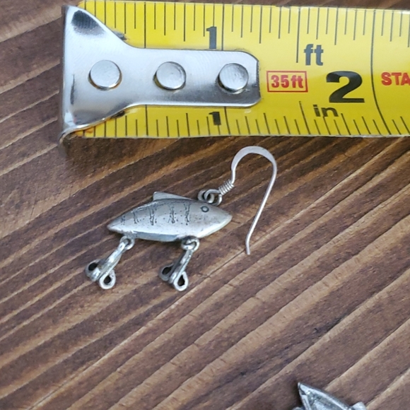 Sterling silver fish and hook earrings - Picture 4 of 4